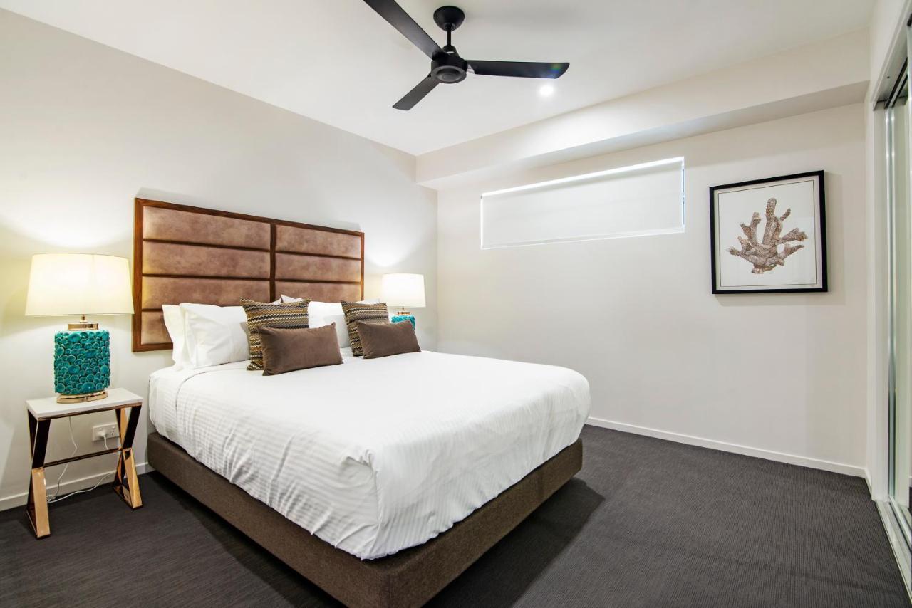 Hedge Apartments By Cllix Buddina Luaran gambar